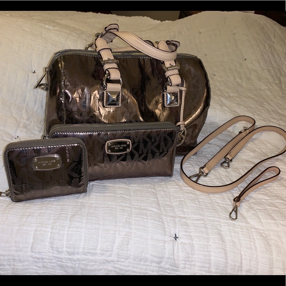 Michael Kors Signature Metallic Jet Set